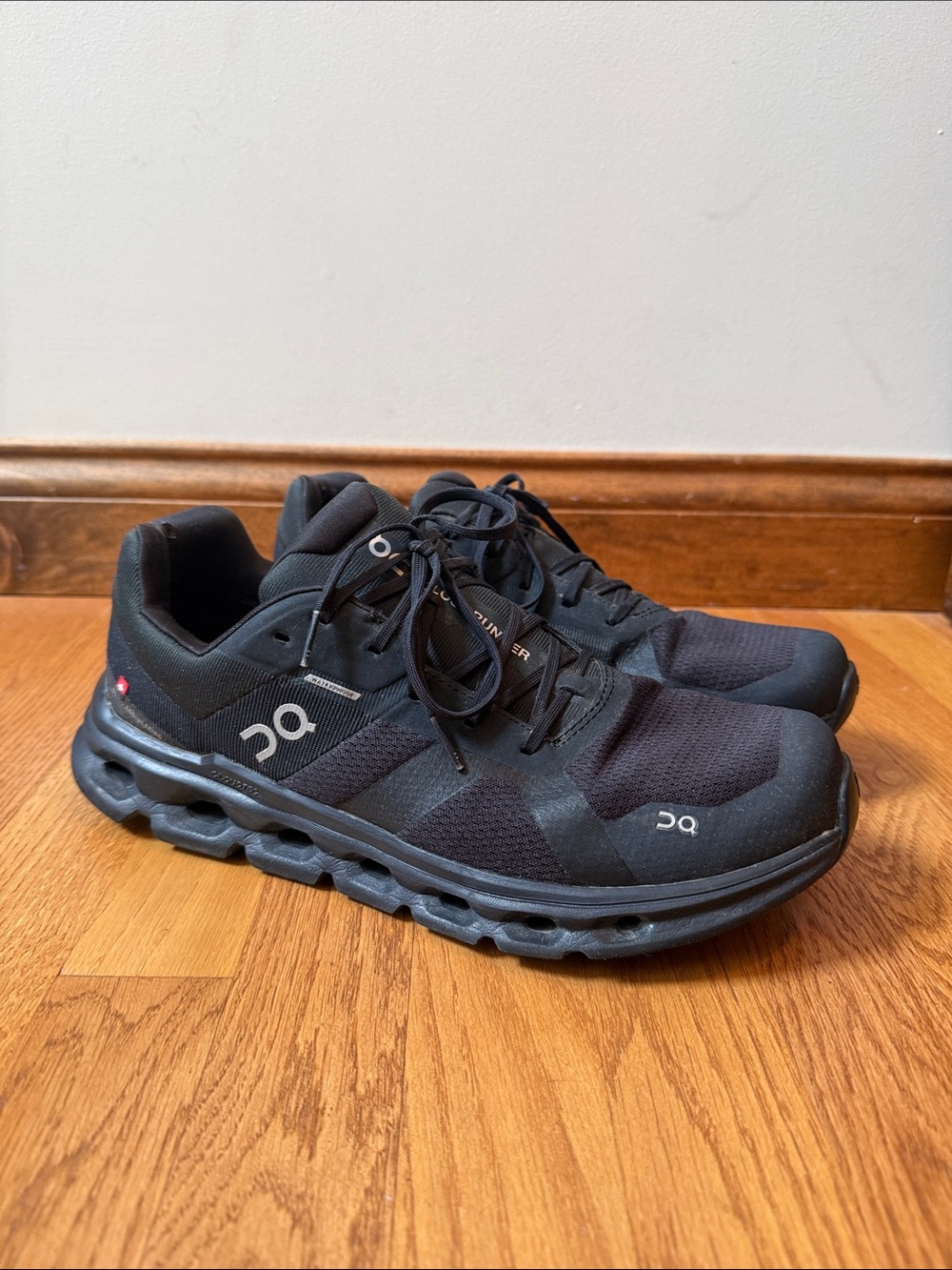 On Running Cloudrunner Waterproof Running Shoes Black/Black Men’s Size 11.5